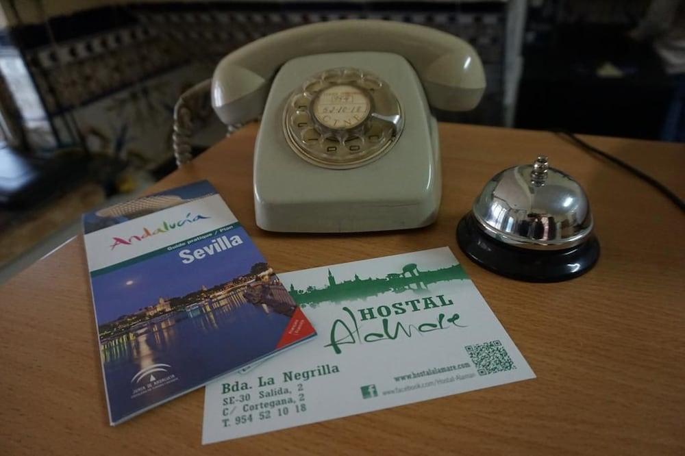 Hostal Alamare Sevilla Exteriér fotografie